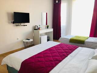 Гостевой дом Colors Boutique Guest House Обзор Трехместный номер-3